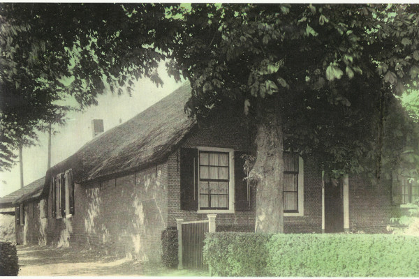 Oude foto van boerderij in Stolwijk